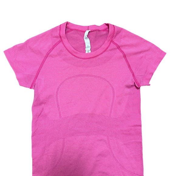 Lululemon Swiftly Tech Short Sleeve Top in Bright Pink - Picture 2 of 5